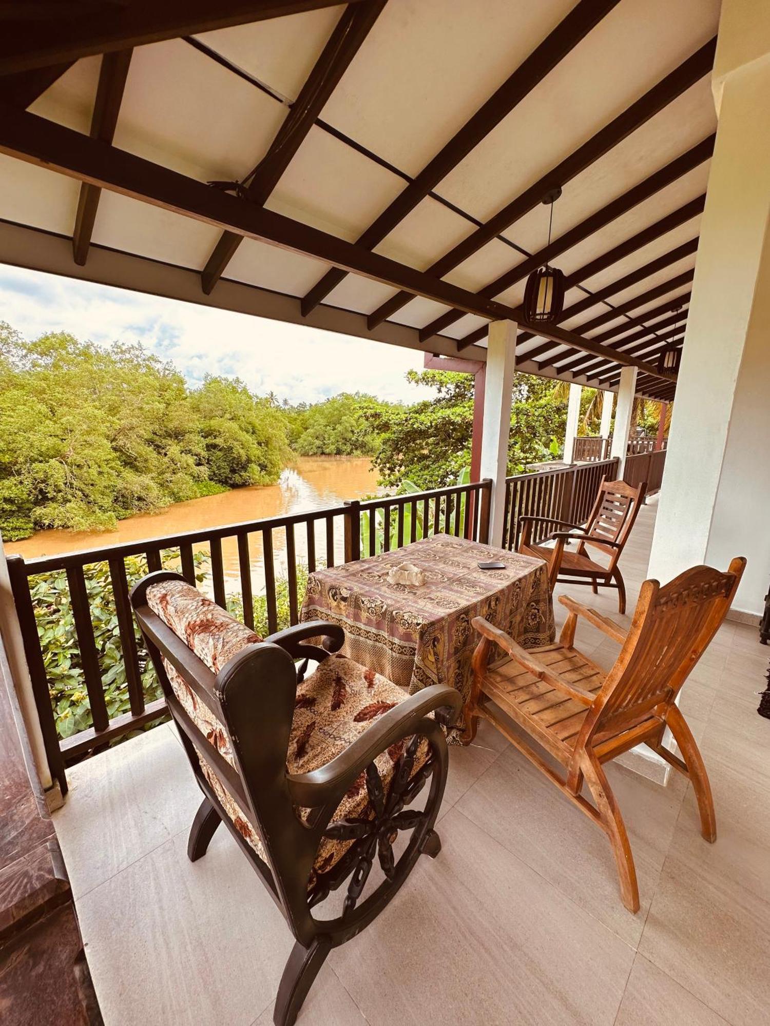 Riverwood Villa 韦利格默 外观 照片